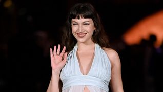 Úrsula Corberó lució su panza en la Semana de Moda de París.