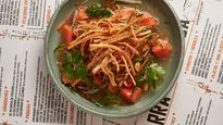 Barra Chalaca es un proyecto Street Food de Gastón Acurio para disfrutar de la gastronomía peruana en Buenos Aires.
