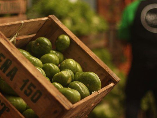 En promedio, los consumidores pagaron 4,4 veces más de lo que cobró el productor por los productos en la tranquera de sus campos, cuando en febrero la diferencia fue de 4,7 veces y en enero de 5,05.