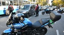 Tres Policías de la Ciudad fueron detenidos acusados de robarle un bolso a un hombre con $500 mil