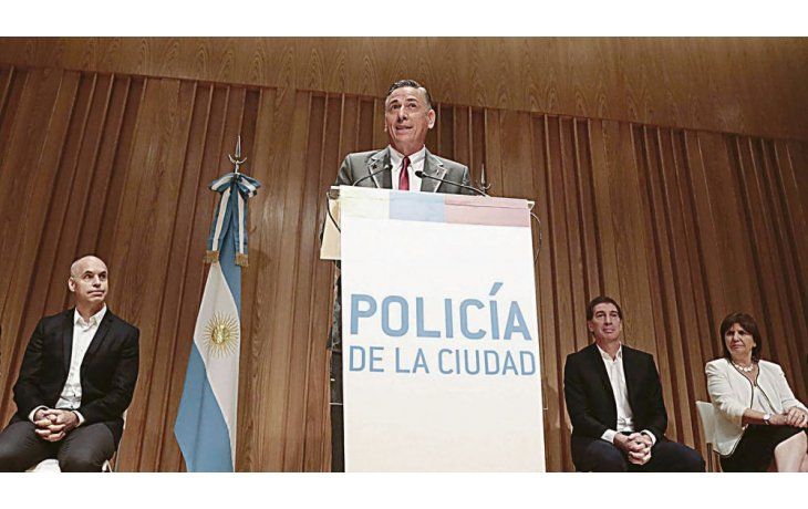 ámbito.com | Denunciador denunciado. El jefe de la Policía es investigado por integrar una red delictiva que él mismo ayudó a desbaratar.
