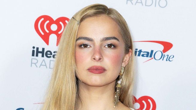 De TikTok a Estrellas: La Sorprendente Transformación de Addison Rae en la Música