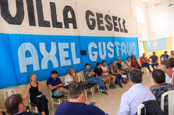 En distintos puntos de la Provincia ya funcionan mesas en respaldo a Axel Kicillof.