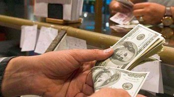 En el Gobierno piensan que peor que una megadevaluación es llegar sin dólares a octubre.