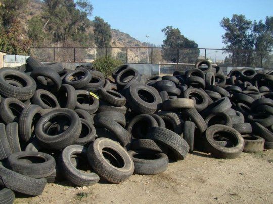 El proyecto apunta a reducir la cantidad de neumáticos fuera de uso.