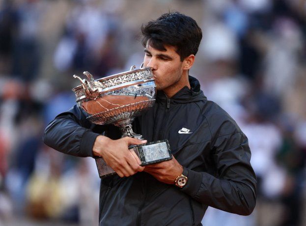 Carlos Alcaraz, tras conseguir su primer Roland Garros, con el que gan&oacute; u$s2,6 millones, escal&oacute; a la segunda posici&oacute;n del tour ATP por rendimiento deportivo.