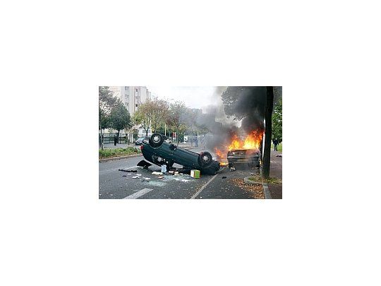 Diversos incidentes protagonizados por estudiantes en varias ciudades de Francia protagonizaron el comienzo de la huelga