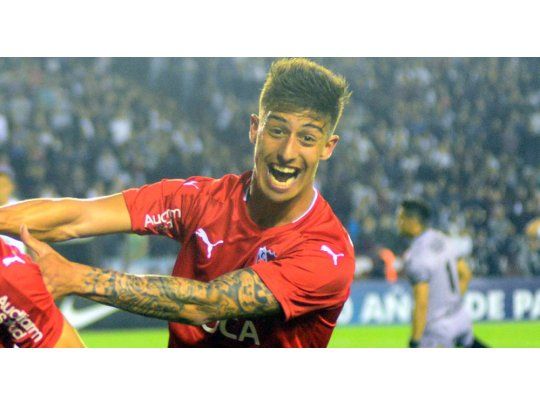 Emanuel Rigoni se fue a Rusia para firmar su vinculación a Zenit.