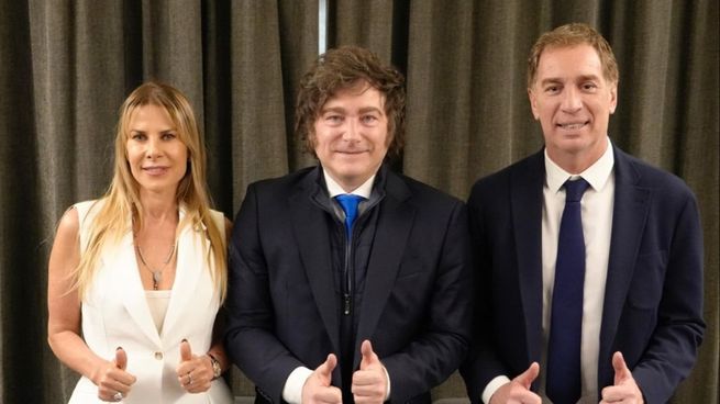 El fiscal federal Ramiro González se inclinó por habilitar el corrimiento de la lista y no aceptar que Santilli encabece. 