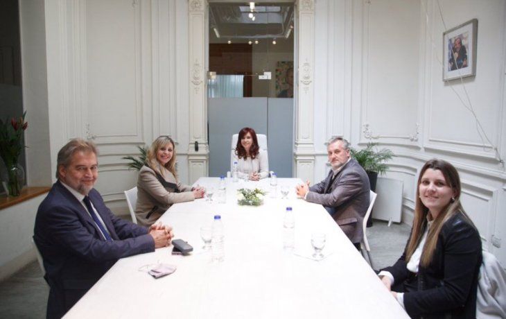 Marcelo Lewandowski, María de los Ángeles Sacnun,Roberto Mirabella y Magalí Mastaler visitaron a Cristina en el Instituto Patria.&nbsp;