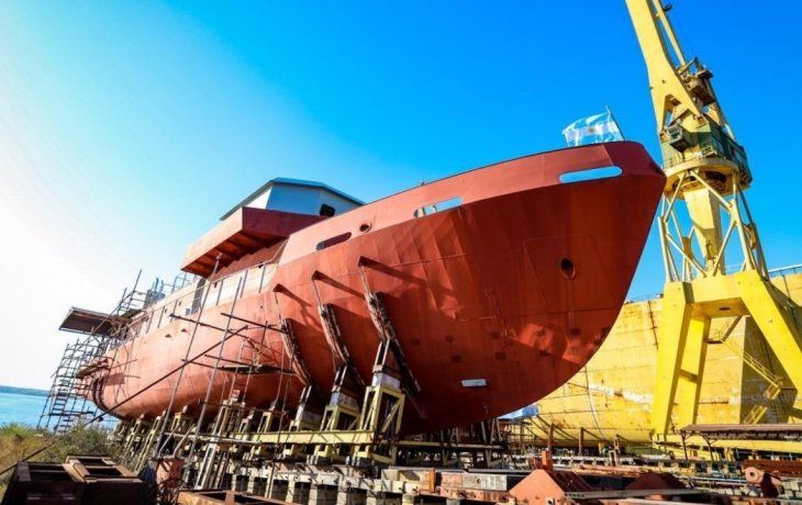 Rossi anunció la construcción de dos lanchas para la Armada&nbsp;