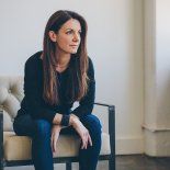 Desde un puesto común hasta la cima empresarial, su recorrido muestra cómo una visión clara puede transformarse en millones y liderazgo global. Desde un puesto común hasta la cima empresarial, su recorrido muestra cómo una visión clara puede transformarse en millones y liderazgo global.