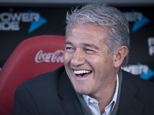Sonríe. Jorge Burruchaga es el nuevo Mánager de Independiente.