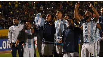 Los jugadores que viajaron a Europa, los que se quedan y los que se van en las próximas horas