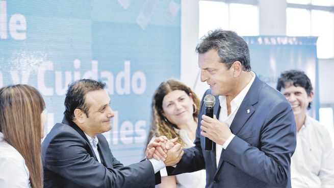 guiño. Herrera Ahuad dio su apoyo a Massa y el viernes reiteró el pedido al candidato de UP en su paso por la provincia.