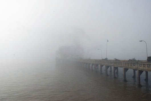 La niebla complica los vuelos y el tránsito en la Ciudad (foto 3)