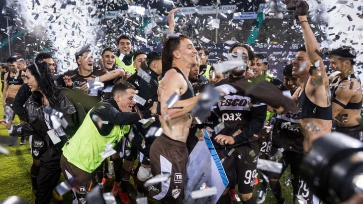 Platense es finalista de la Copa Argentina y de coronarse campeón podría jugar la Copa Libertadores 2027, aunque también una combinación de resultados de Boca podría otorgarle esa chance. Platense es finalista de la Copa Argentina y de coronarse campeón podría jugar la Copa Libertadores 2027, aunque también una combinación de resultados de Boca podría otorgarle esa chance.