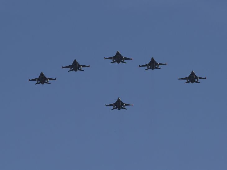 Las aeronaves sobrevolaron el cielo porteño de 8 a 8:45. Las aeronaves sobrevolaron el cielo porteño de 8 a 8:45.