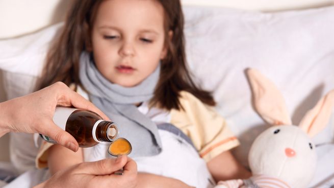 Alerta sanitaria por venta de un jarabe infantil legal.