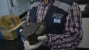 aduana secuestro un meteorito que ingresaban por contrabando