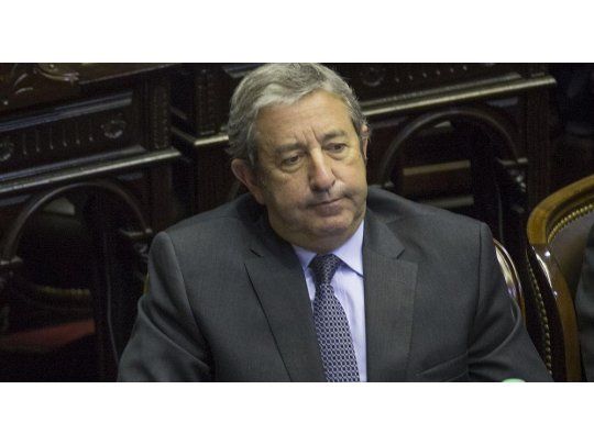 Julio Cobos.