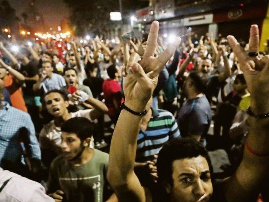 INCERTIDUMBRE. Cientos de personas fueron arrestadas durante las protestas del viernes y el sábado, pero las autoridades no habían informado su paradero.