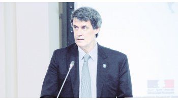 Endeudamiento. No preocupa su nivel, aseguró Alfonso Prat Gay al hablar en el Foro de Empresarios Franco-Argentino. Foto: Ignacio Petunchi.