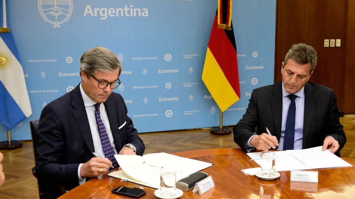 L’Argentina ha firmato accordi di rifinanziamento del debito
