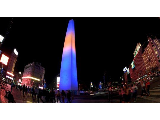 El Obelisco se vestirá de azul y amarillo durante la noche.