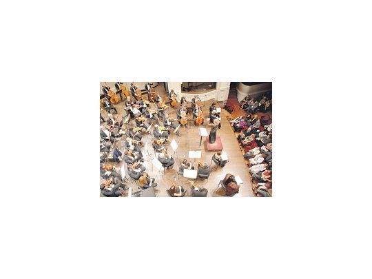 La Orquesta Filarmónica y el Coro Universitario de Mendoza, más solistas de primer nivel, brindaron una logradísima versión del «Requiem» de Mozart, un punto alto en el Festival de Música Clásica por los Caminos del Vino.