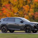 El nuevo Citroën C5 Aircross llegó desde Francia con diseño renovado, líneas más rectas y llantas negras de 19 pulgadas El nuevo Citroën C5 Aircross llegó desde Francia con diseño renovado, líneas más rectas y llantas negras de 19 pulgadas