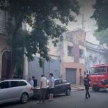 Un PH de dos pisos se incendió en Monserrat. Un PH de dos pisos se incendió en Monserrat.