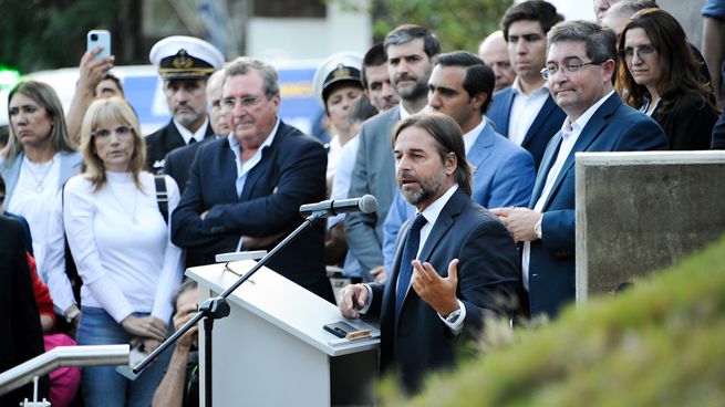 El presidente Luis Lacalle Pou participó de la inauguración del nuevo centro de salud Enrique Claveaux.