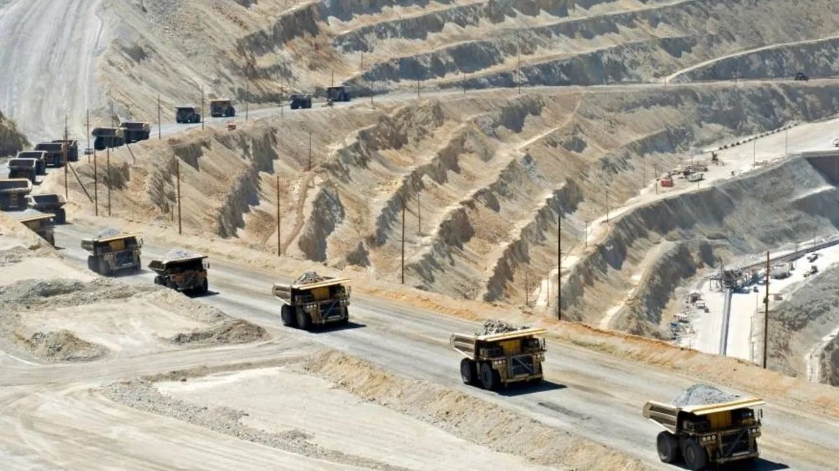 Mining companies in Chile compete for an increasingly scarce commodity: water
