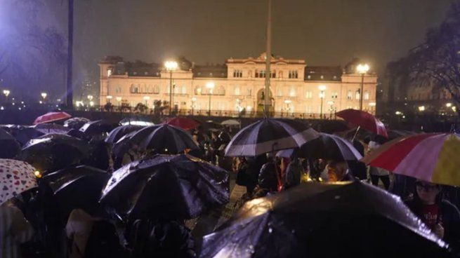 Además, para este miércoles 20 de agosto a partir de las 11 de la mañana se hará una concentración en la Plaza del Congreso.