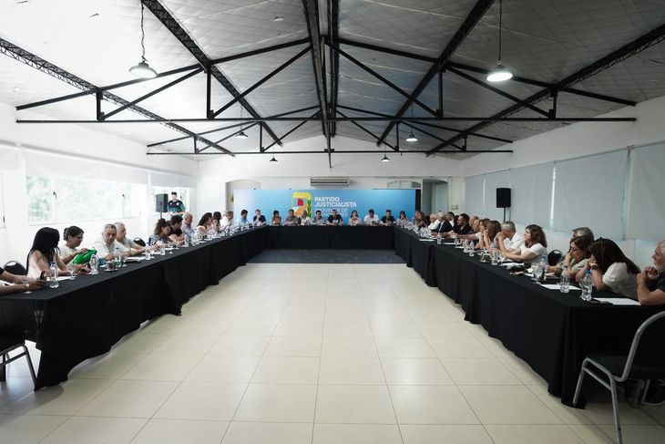 El domingo 8 de febrero será el cierre de listas en el PJ bonaerense. El domingo 8 de febrero será el cierre de listas en el PJ bonaerense.