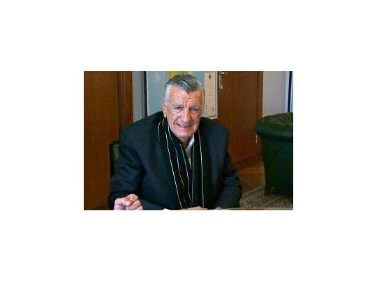 Gobernador José Luis Gioja.