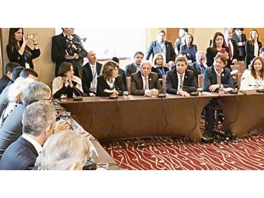 Gestiones. El gobernador de San Juan, Sergio Uñac, se reunió con funcionarios chilenos para agilizar las gestiones de licitación de la obra.