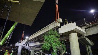 El gobierno de la Ciudad trabajó durante la madrugada en la ampliación del Puente Labruna El gobierno de la Ciudad trabajó durante la madrugada en la ampliación del Puente Labruna