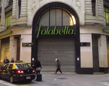 Falabella remata varios lotes de Rosario y CABA 