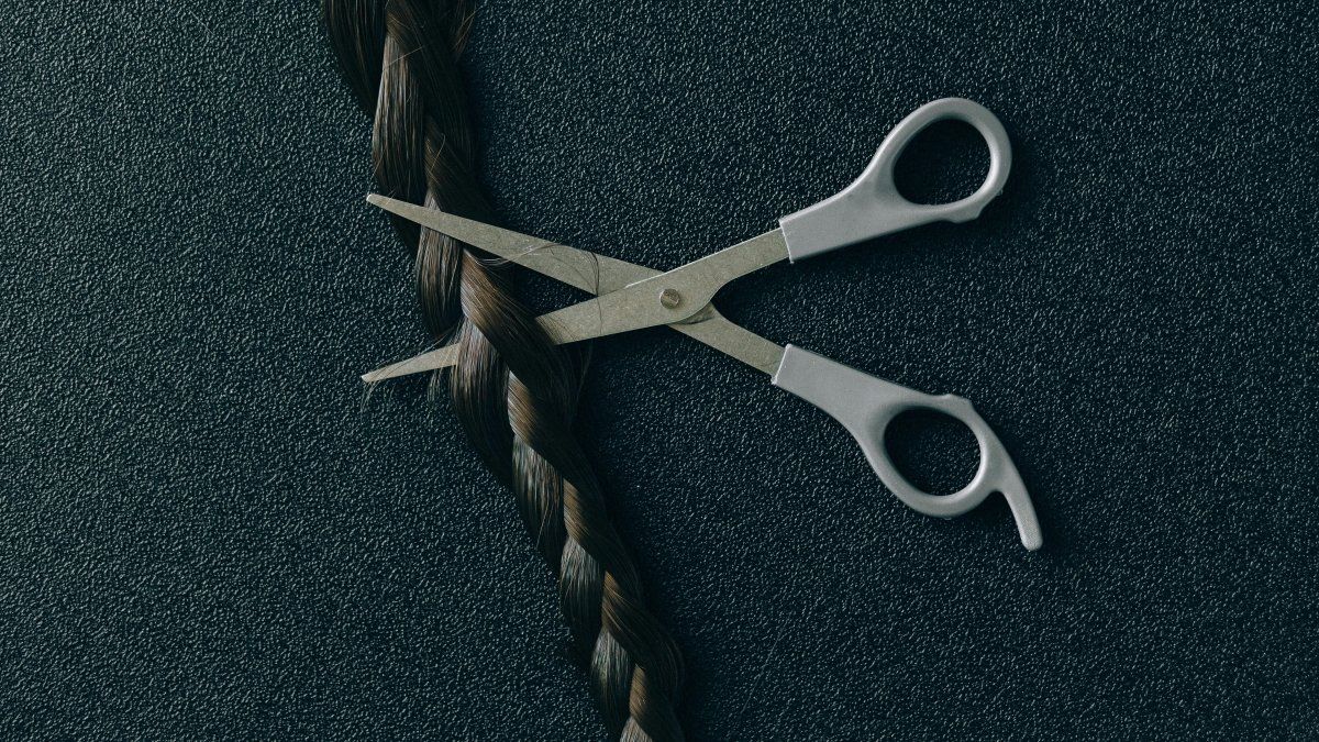 Did you cut your hair alone? This is what psychology says
