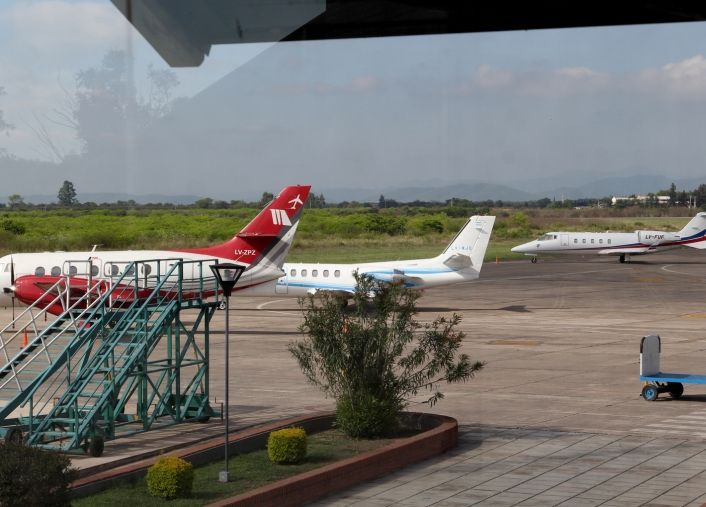 Cambiemos llegó con 15 aviones privados en Jujuy (foto 2)