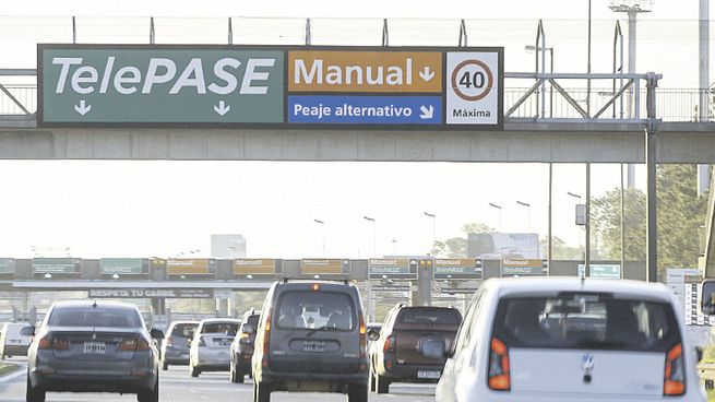 Costos. Los automovilistas sufrirán otro golpe al bolsillo. Además del aumento de los combustibles, ahora deberán pagar más caros los peajes de accesos a la Capital Federal.