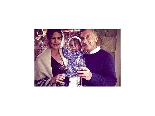 Macri subió la foto con su familia en su cuenta de Twitter.