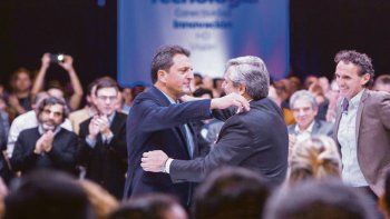 Socios. Alberto F. y Sergio Massa fueron recibidos el miércoles por Gabriel Katopodis en San Martín. El PJ hace equilibrio de cara a la PASO.