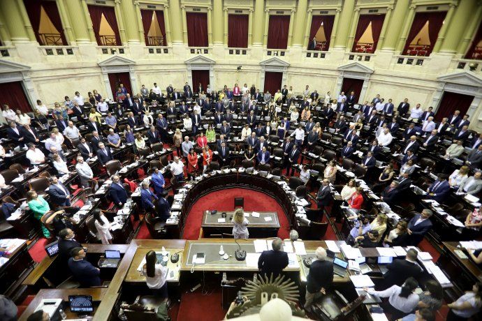 Diputados debate ley de alquileres y ley de góndolas. 