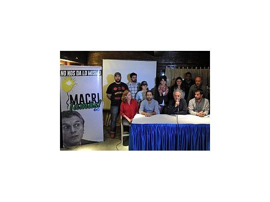 Itai Hagman y Pablo Ferreyra participaron del lanzamiento de la campaña No da lo mismo, que busca evitar que Mauricio Macri gane el balotaje.