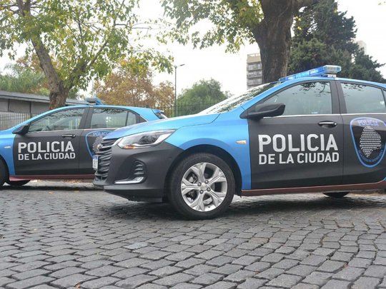 Tiroteo entre la Policía y delincuentes en Villa Urquiza.