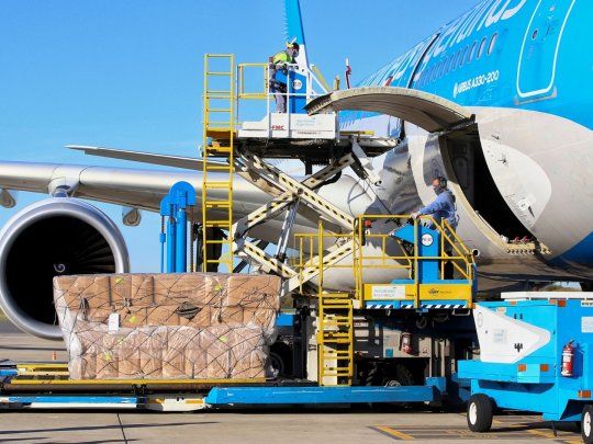 Fernández agradeció al personal de Aerolíneas Argentinas 