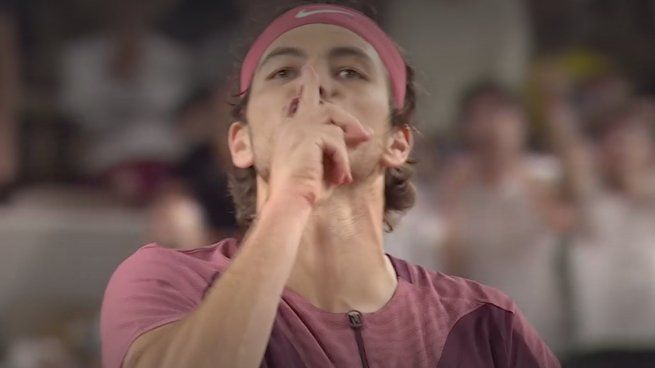 Silencio. Taylor Fritz mandó a callar a todo el público de Roland Garros.